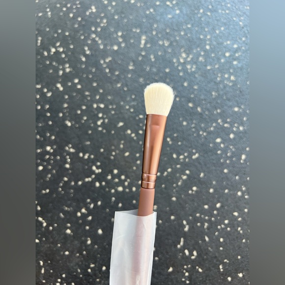 BEAUTY FOR REAL | Perfect Perfection Concealer Brush - Picture 7 of 8
